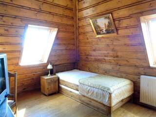 Отели типа «постель и завтрак» Villa Bialka Groń Семейный номер с ванной комнатой-3