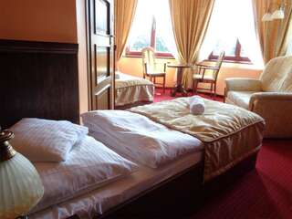 Отели типа «постель и завтрак» Villa Bialka Groń Двухместный номер с 2 отдельными кроватями и собственной ванной комнатой-4