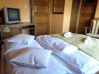 Отели типа «постель и завтрак» Villa Bialka Groń Двухместный номер с 1 кроватью и собственной ванной комнатой-3